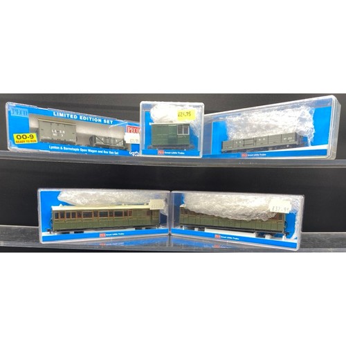 127 - OO9 Peco Narrow Gauge Rolling Stock - 5 cases 
Lyndon & Barnstable livery - Peco GR-290 Open Wagon a... 