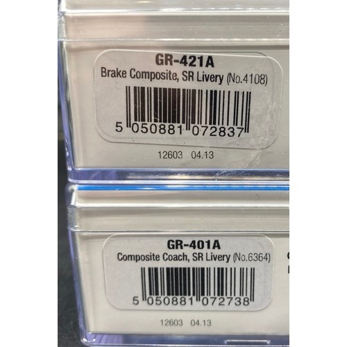 127 - OO9 Peco Narrow Gauge Rolling Stock - 5 cases 
Lyndon & Barnstable livery - Peco GR-290 Open Wagon a... 