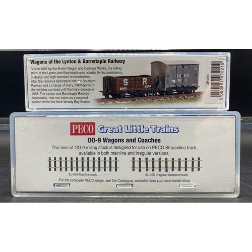 127 - OO9 Peco Narrow Gauge Rolling Stock - 5 cases 
Lyndon & Barnstable livery - Peco GR-290 Open Wagon a... 