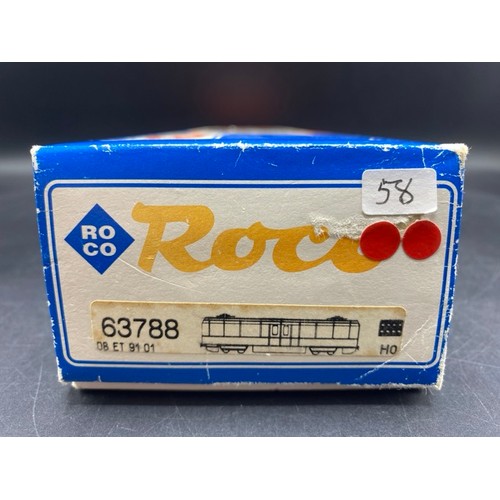 156 - Roco 63788 HO DB ET 9101 Observation Railcar with Pantographs - Tested slow Runner
Interesting model... 