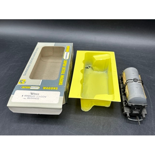 189 - 6 OO Wrenn Rolling stock in Good boxes
Wrenn W5003 6 Wheeled Wagons Guiness (3)
Wrenn W5001X Blue Sp... 