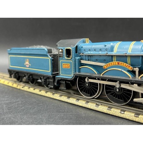 183 - Wrenn 3-Rail OO 4-6-0 Windsor Castle 4082 Blue livery with Dublo early crest Tender - Tested Runner
... 