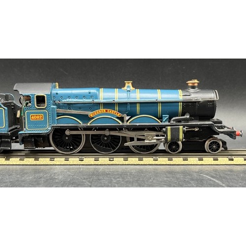 183 - Wrenn 3-Rail OO 4-6-0 Windsor Castle 4082 Blue livery with Dublo early crest Tender - Tested Runner
... 