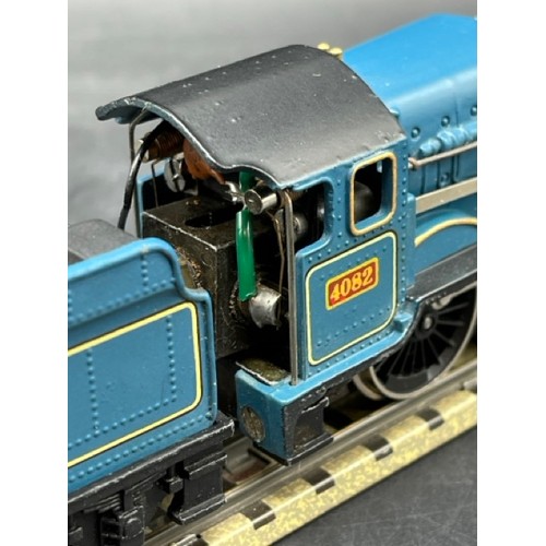 183 - Wrenn 3-Rail OO 4-6-0 Windsor Castle 4082 Blue livery with Dublo early crest Tender - Tested Runner
... 