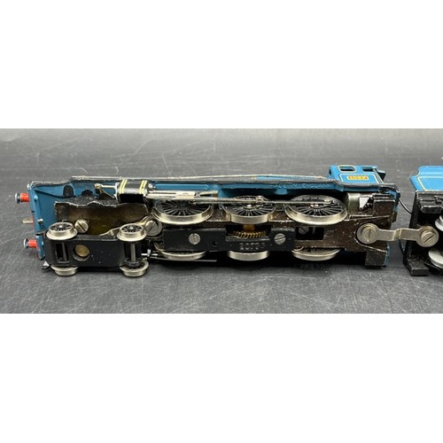 183 - Wrenn 3-Rail OO 4-6-0 Windsor Castle 4082 Blue livery with Dublo early crest Tender - Tested Runner
... 