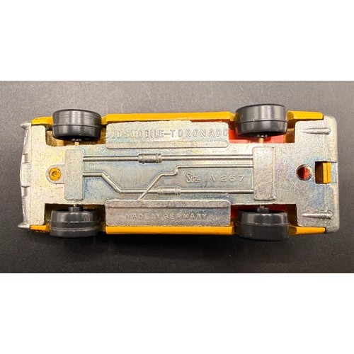 37 - 6 Siku Germany Vehicles and 2 Trailers (circa 1970's) in Good condition
Includes: 
Mercedes Benz L 4... 