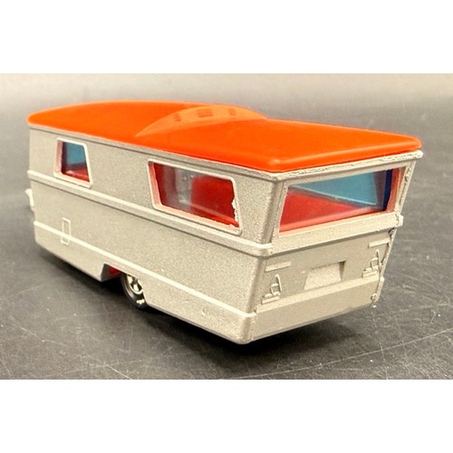 37 - 6 Siku Germany Vehicles and 2 Trailers (circa 1970's) in Good condition
Includes: 
Mercedes Benz L 4... 