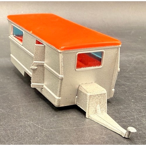 37 - 6 Siku Germany Vehicles and 2 Trailers (circa 1970's) in Good condition
Includes: 
Mercedes Benz L 4... 