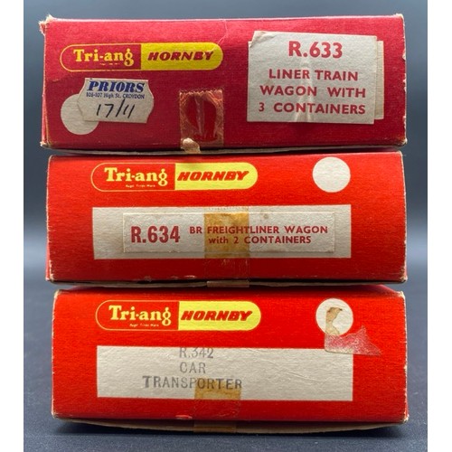193 - 3 OO Tri-ang/Hornby Freight Cars in Good Boxes
Tri-ang Hornby R342 Car Transporter with 5 Cars
Trian... 