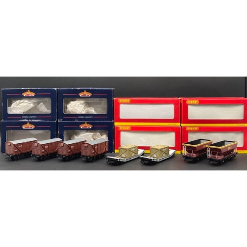 234 - 8 OO Boxed Rolling Stock from Hornby and Bachmann
Previously used but without Dust and 'Ready-to-Rol... 