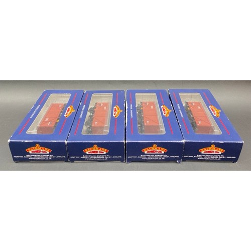 234 - 8 OO Boxed Rolling Stock from Hornby and Bachmann
Previously used but without Dust and 'Ready-to-Rol... 