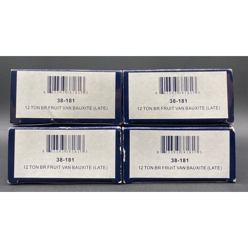 234 - 8 OO Boxed Rolling Stock from Hornby and Bachmann
Previously used but without Dust and 'Ready-to-Rol... 