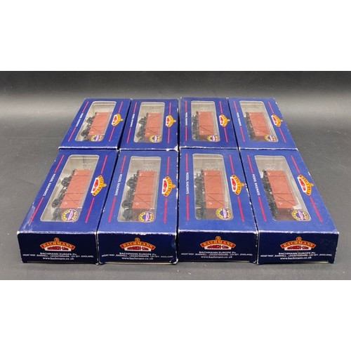 235 - 8 OO Bachmann Branchline 38-161 12 ton planked vent van B755180 in BR bauxite (late) livery each Box... 