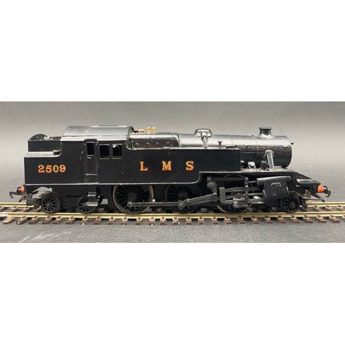 188 - 2-Rail Wrenn Modified 2-6-4T LMS #2509 - Tested Non-Runner
Chassis shows Wrenn Type EDL 18 
Appears ... 