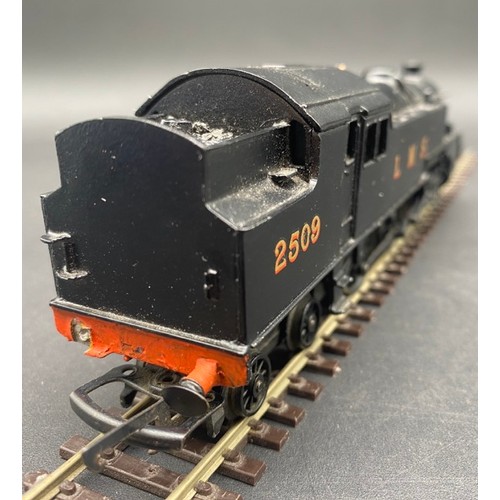 188 - 2-Rail Wrenn Modified 2-6-4T LMS #2509 - Tested Non-Runner
Chassis shows Wrenn Type EDL 18 
Appears ... 