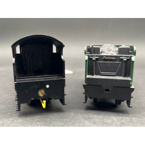 209 - 2 Hornby OO 4-6-0 Great Western locomotives - Tested Runners
Hornby Saint Class 4-6-0 'Clevedon Cour... 