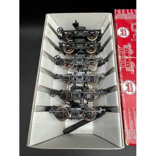 58 - LGB 40770 G scale three Load Cradle Cars with Metal wheels
includes two Long bars and one Short bar
... 