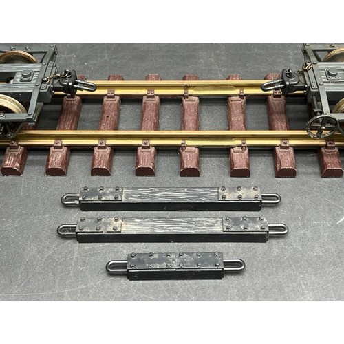 58 - LGB 40770 G scale three Load Cradle Cars with Metal wheels
includes two Long bars and one Short bar
... 