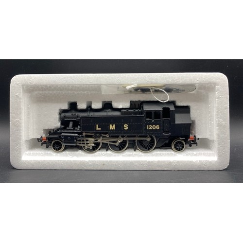 222 - Two OO Bachmann LMS Unlined Locomotives both Tested Runners
Bachmann Branchline 32-830 Class 2MT Iva... 