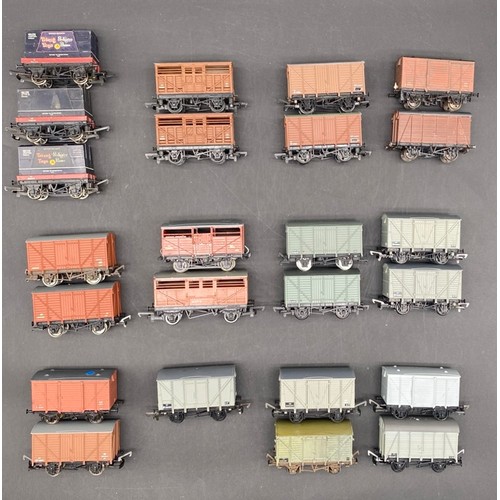 100 - 23 OO 'Ready-to-Roll' Vans - mix of manufacturers including Dapol, Mainline, Hornby, Triang ++ in Fa... 