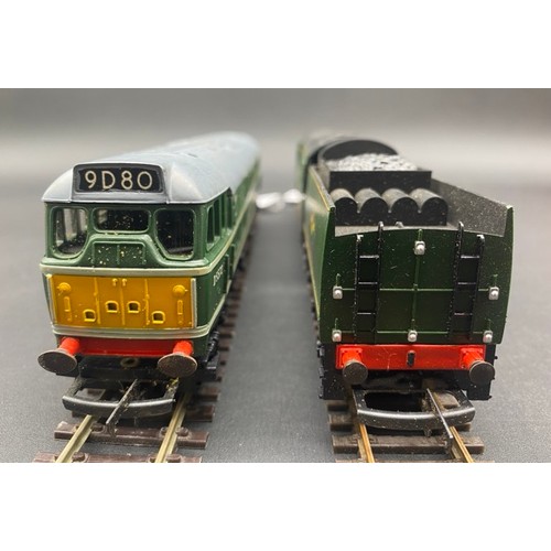 4 OO Triang Locomotives - 3 Tested Runners Tri-ang R357 AIA-AIA Diesel ...