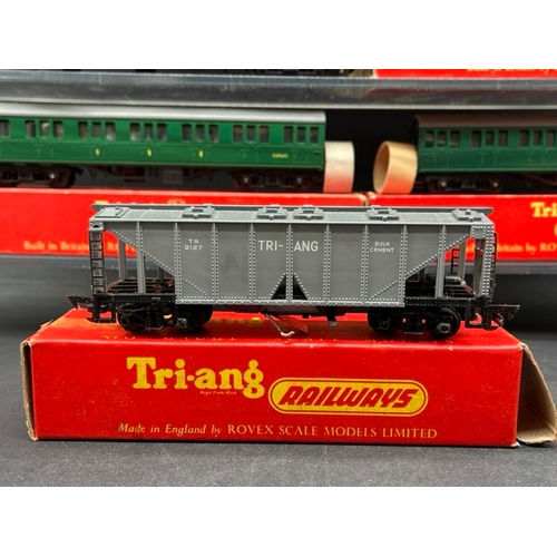 38 Triang Rolling-stock, 21 in Fair/Poor Boxes Includes: Two Rocket ...