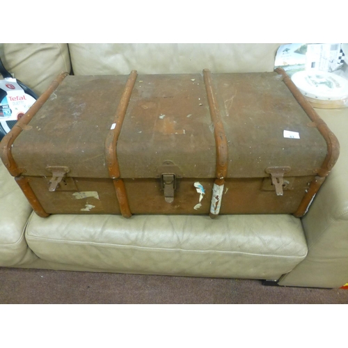 83 - TRAVEL TRUNK