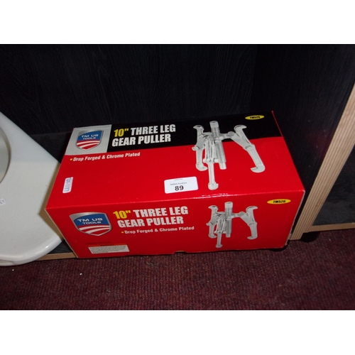 89 - 10 GEAR PULLER