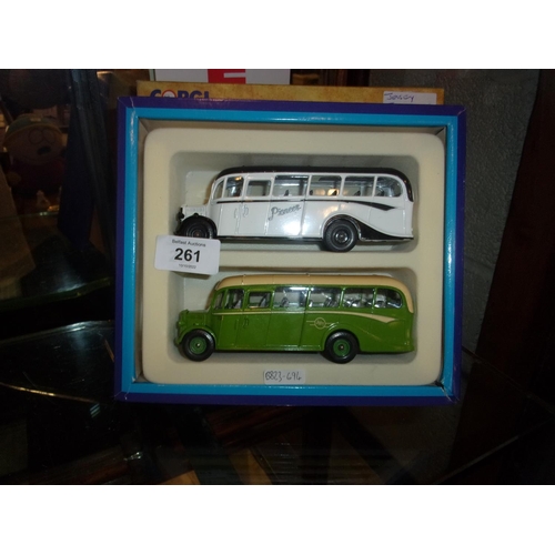 261 - ISLAND TRANSPORT TWIN BUS SET