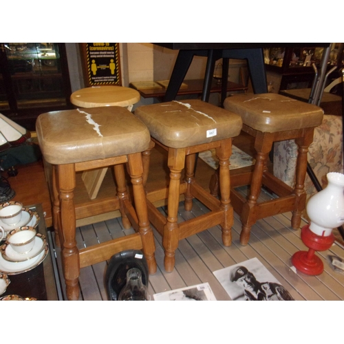 557 - 3 BAR STOOLS