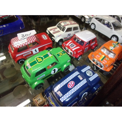 301 - 6 SCALEXTRIC MINIS