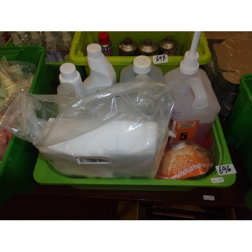 696 - BOX OF CLEANING PRODUCTS