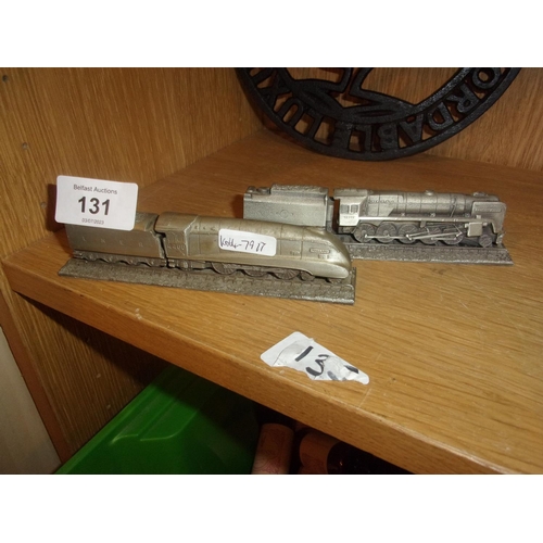 131 - 2 MODEL TRAINS