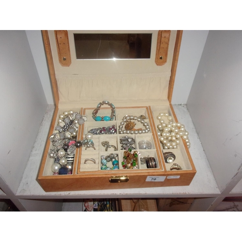 70 - JEWELLERY BOX AND CONTENTS