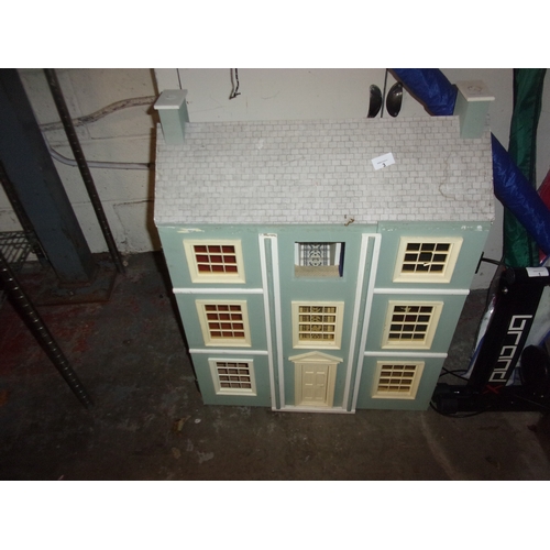 3 - DOLLS HOUSE