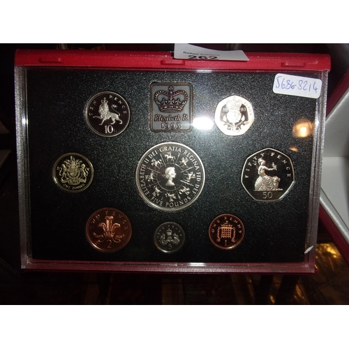 262 - 1995 COIN SET