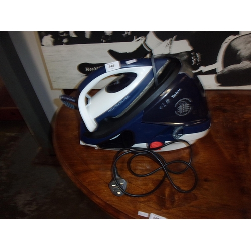 444 - STEAM IRON