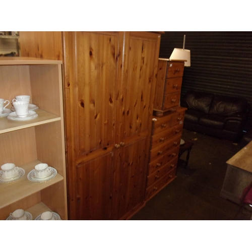 476 - PINE WARDROBE