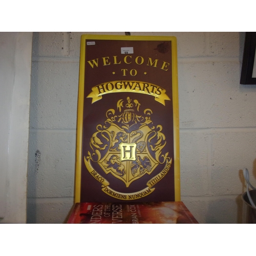 69 - HOGWARTS SIGN