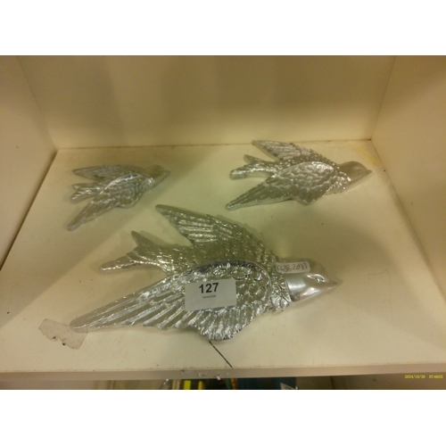 127 - 3 WALL HANGING BIRDS
