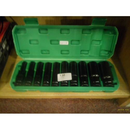 130 - SOCKET SET