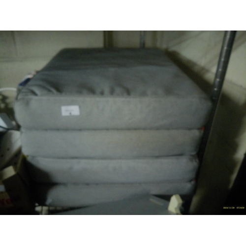Lot 4         