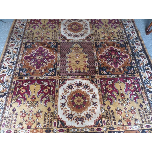 125 - 286 x 198cm Handmade Red and Gold Patterned Rug