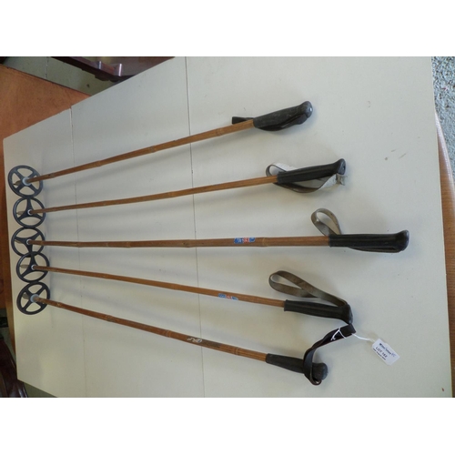 162 - 5 Vintage Ski Poles