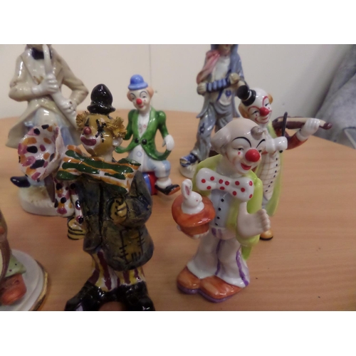 199 - A Collection of 11x Clown Figurines - Continental Porcelain and Other