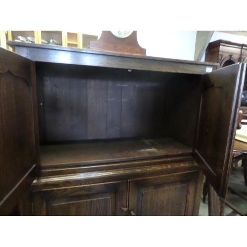 327 - Solid Oak Double Cabinet with 4 Doors and 2 Shelves