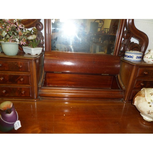 216 - Victorian Mahogany 4ft Duchess Dressing Table with Mirror and Drawer