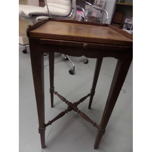 270 - Vintage Mahogany Small Side Table with Pull Out