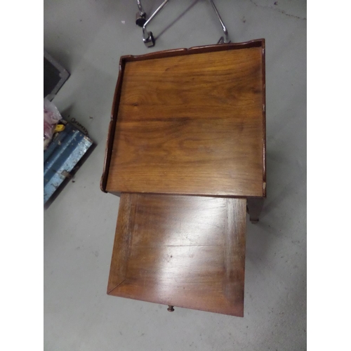 270 - Vintage Mahogany Small Side Table with Pull Out