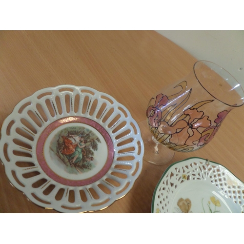 278 - A Collection of China and Glass Items x 9